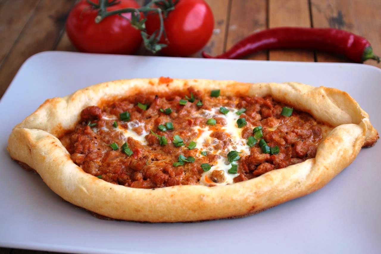 Пиде: как приготовить турецкий вариант пиццы