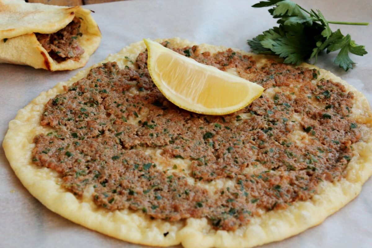 Лахмаджун — Турецкая кухня